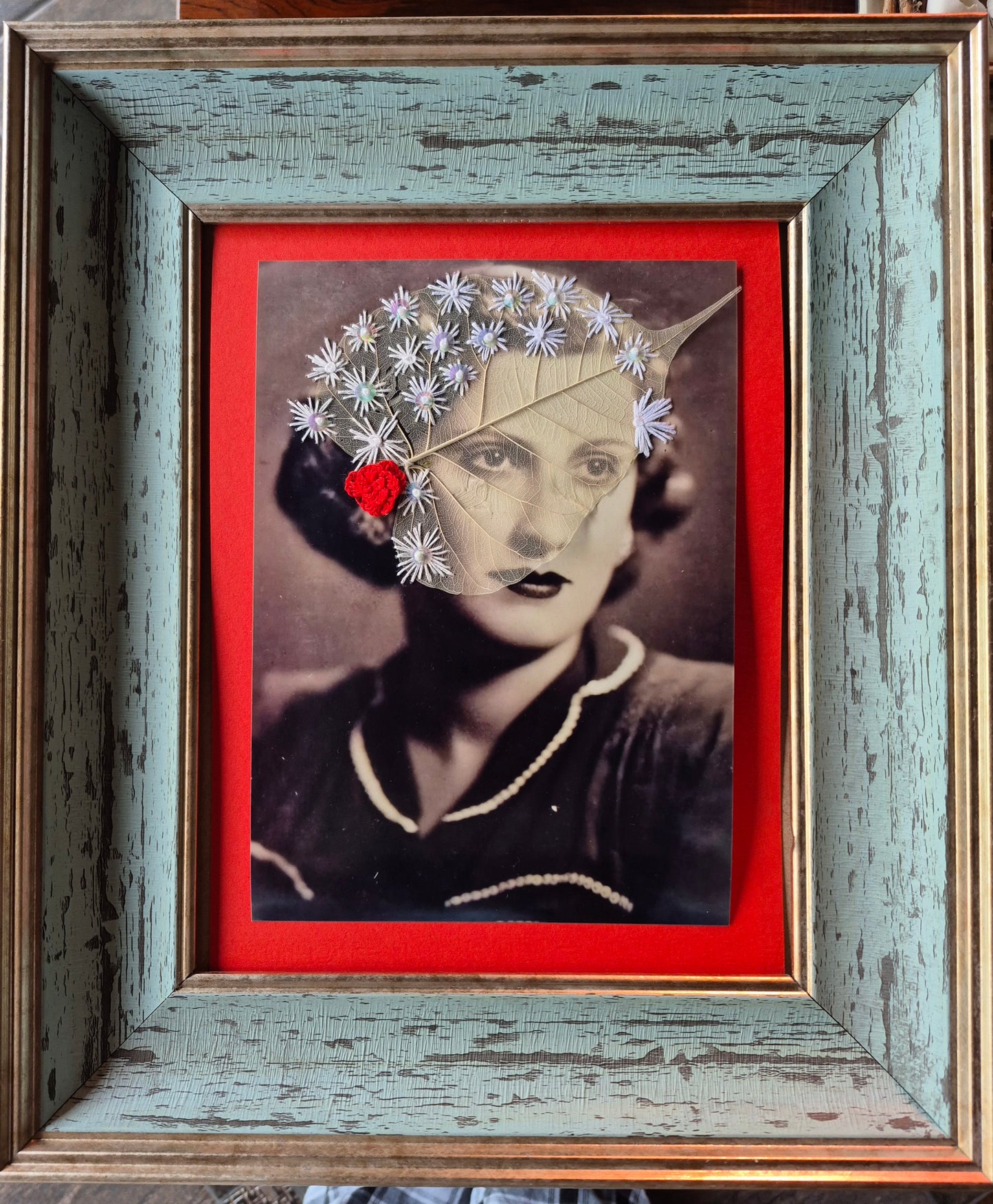 Grandma's Portrait (Real Leaf)